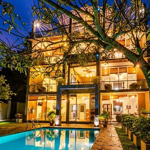 The Quale Villa
